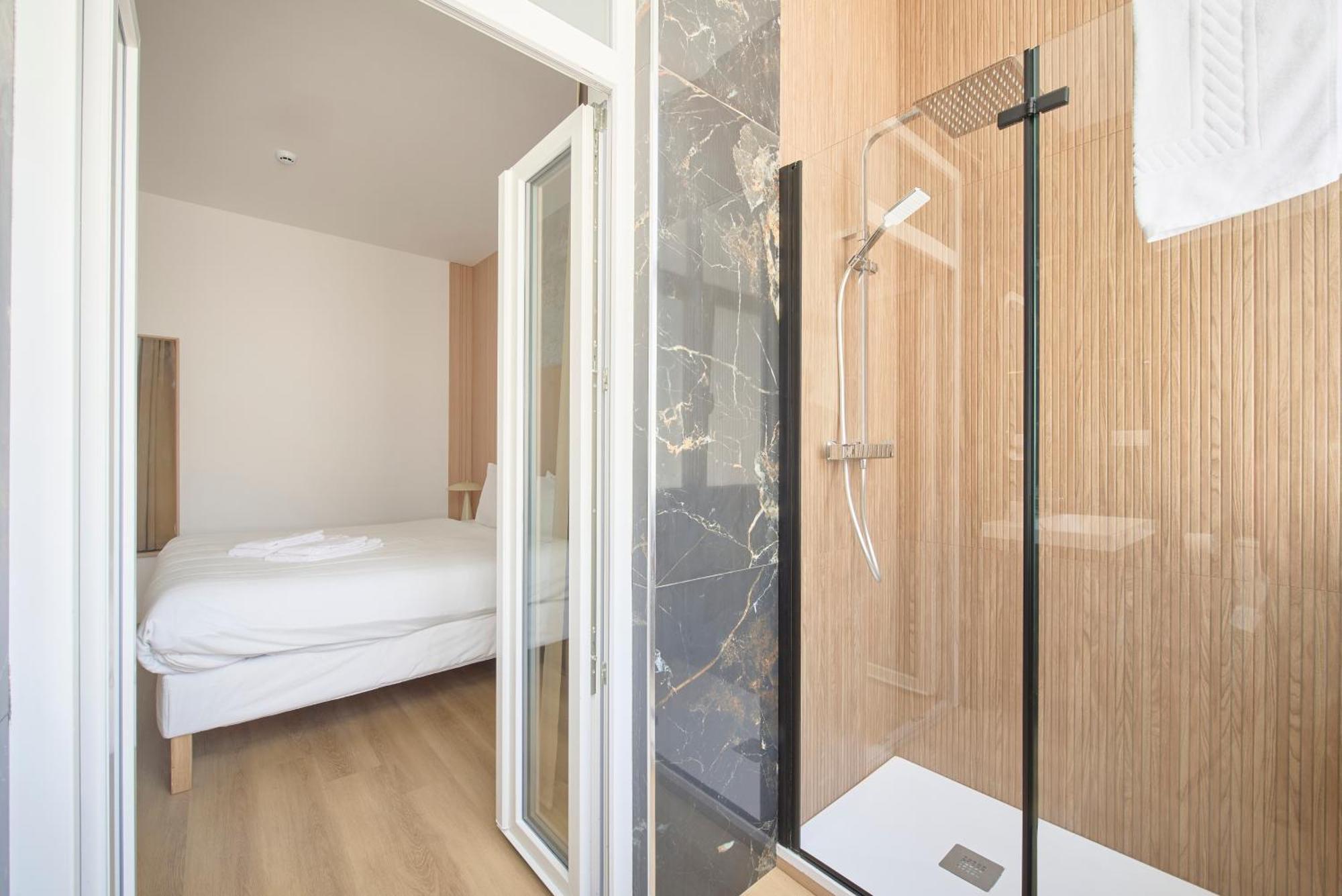 Brand New Anjos Albergue